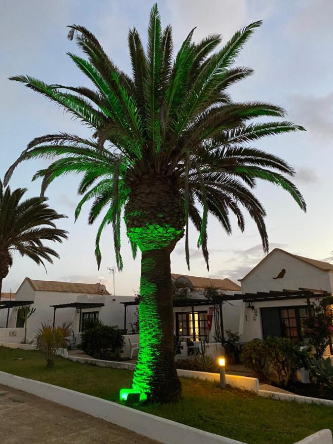 Estrella Del Mar 8. 1 Bedroom Villa With Pool And Gardens 300 Metres From The Beach Corralejo Exteriör bild